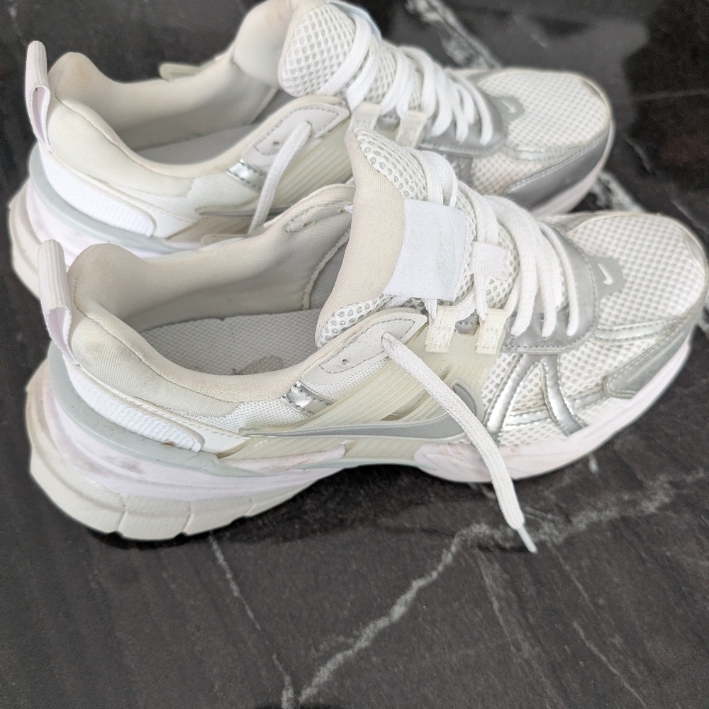 Women's Nike White and Silver Sneakers